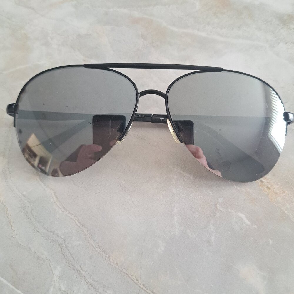 Tahari Black Aviator Sunglasses #G211